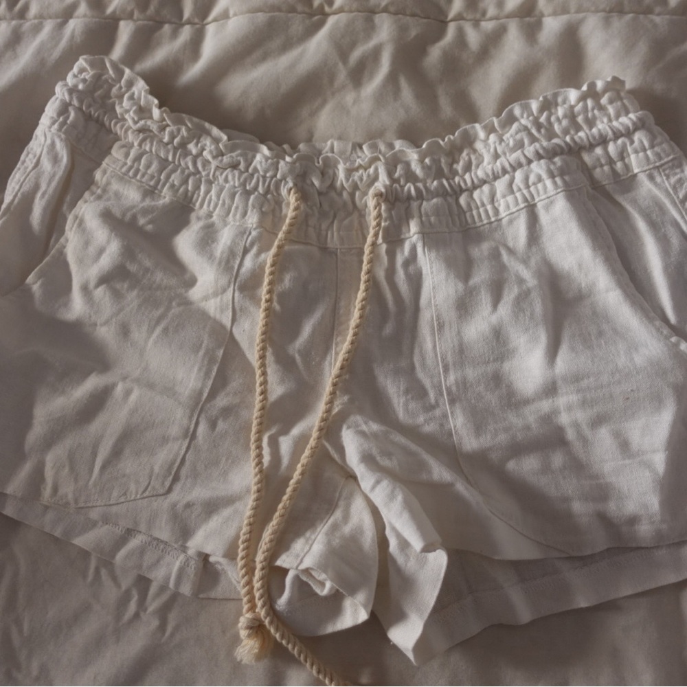Roxy white shorts